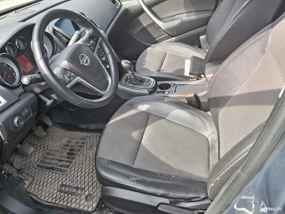 Opel Astra 2014, photo 7/10