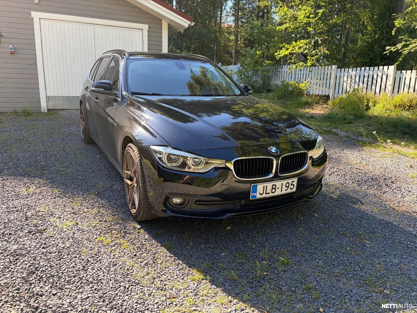 BMW 320