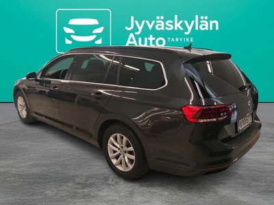 Volkswagen Passat 2023, photo 3/13