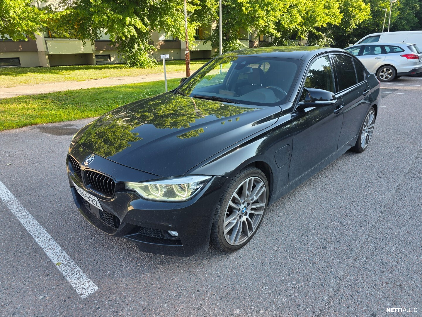 BMW 330