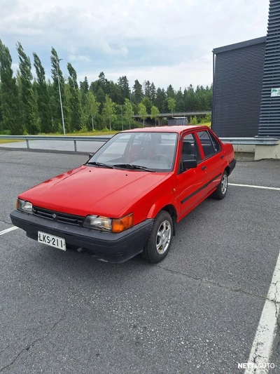Nissan Sunny 1988, photo 2/9