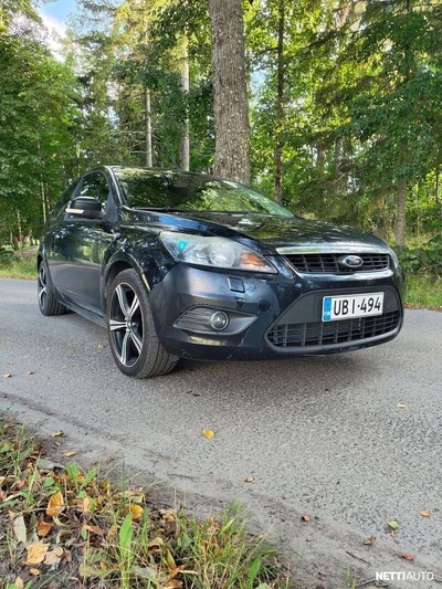 Ford Focus 2,0 145hv Trend M5 3-ovinen 2009, photo 2/9