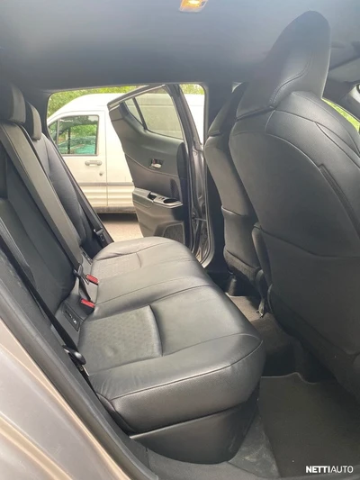 Toyota C-HR 1,8 Hybrid Premium 2017, kuva 5/12