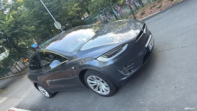 Tesla Model X 90 D 2017, kuva 1/2