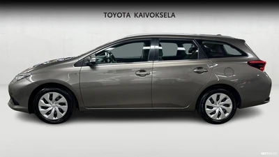 Toyota Auris 2016, photo 2/16
