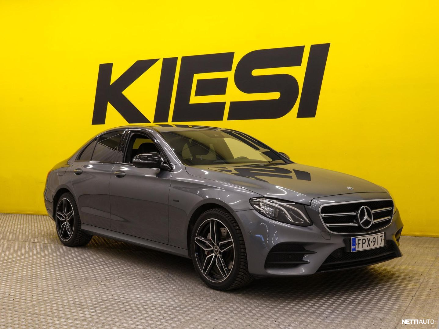 Mercedes-Benz E