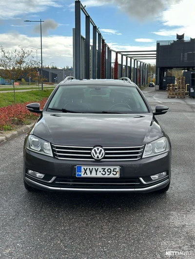 Volkswagen Passat 2011, photo 3/10