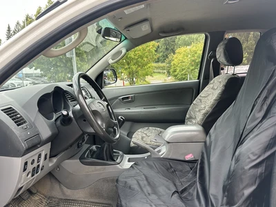 Toyota Hilux 2010, kuva 6/10
