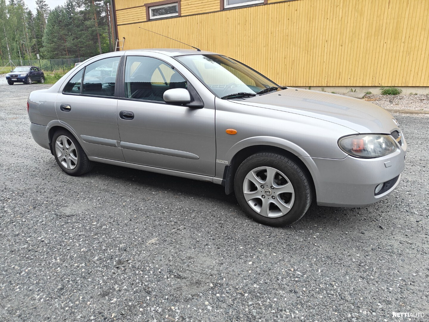 Nissan Almera