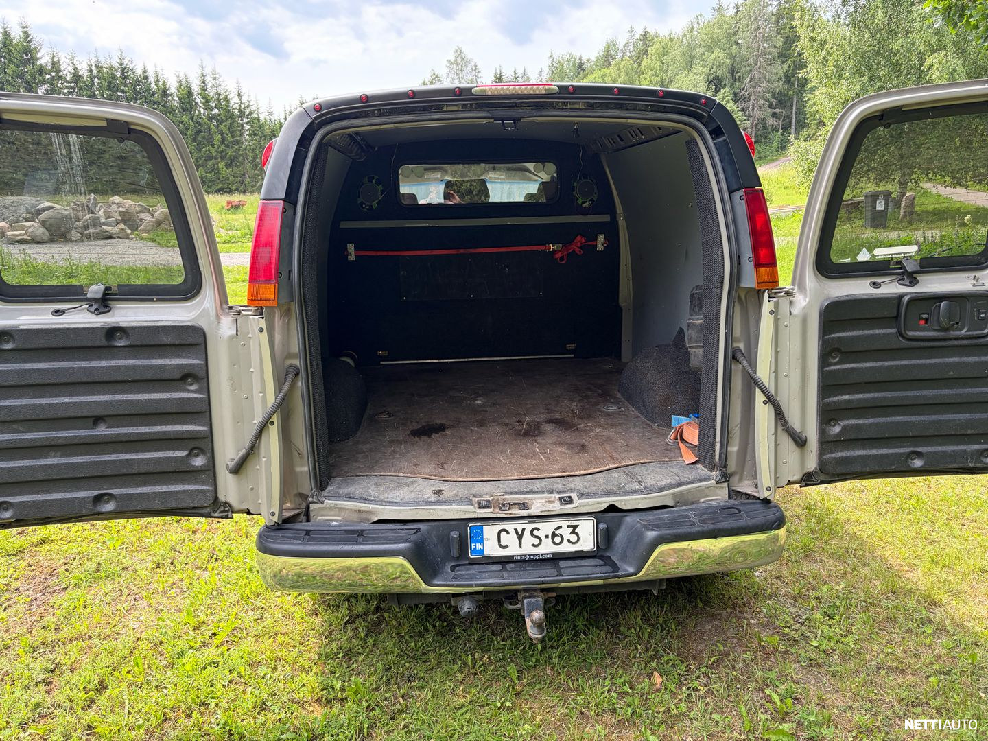 Chevrolet Express 2500