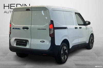 Ford Transit Courier 2026, photo 2/30
