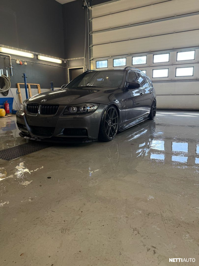 BMW 325