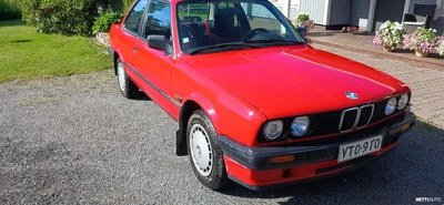 BMW 316 1989, photo 5/11