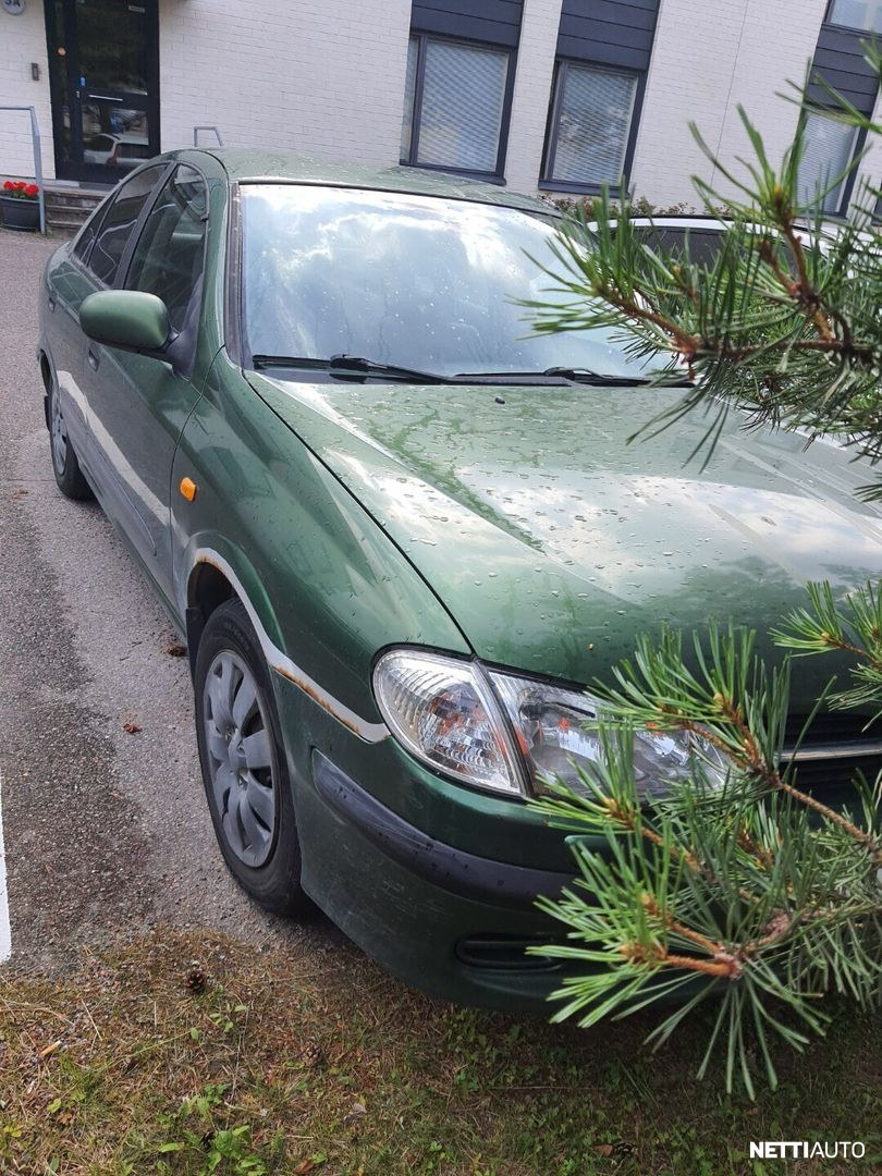 Nissan Almera