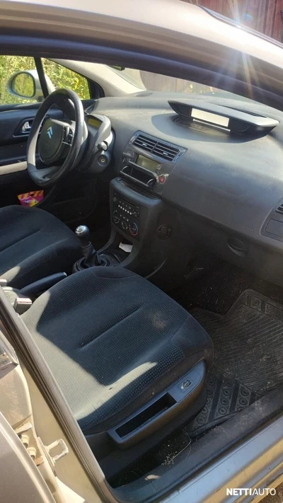 Citroen C4 1,6i 16v Design II Berline 2007, photo 6/6