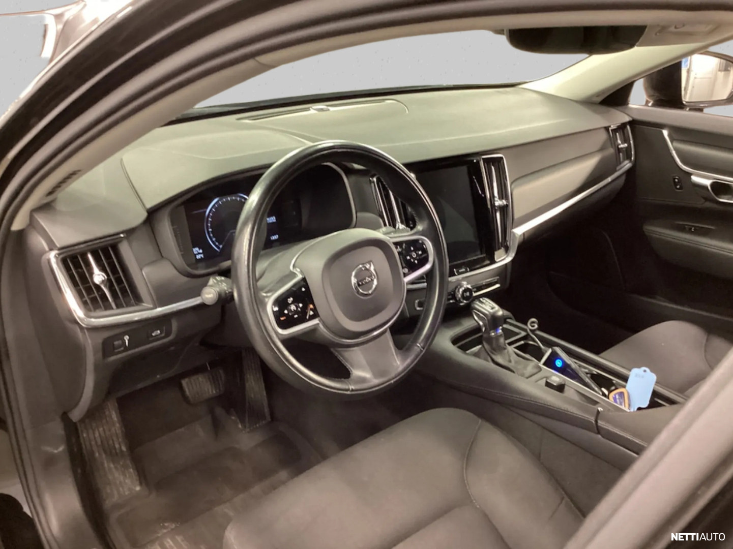 Volvo V90 2018, photo 6/8