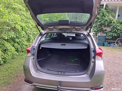 Toyota Auris Touring Sports 1,2 T Active 2016, kuva 2/12