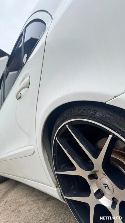 Mercedes-Benz E 220 2004, kuva 5/22