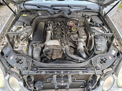 Mercedes-Benz E E270 2004, kuva 4/5