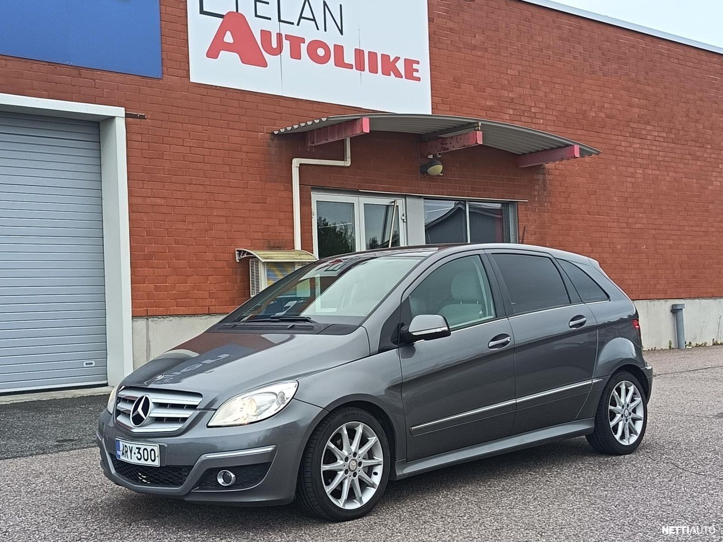 Mercedes-Benz B