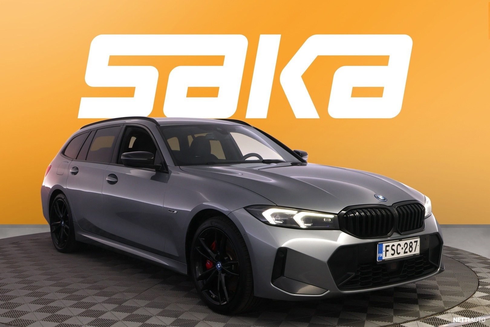 BMW 330