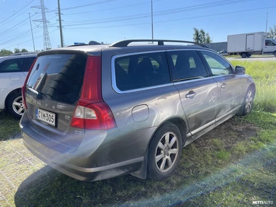 Volvo V70 D3 Momentum Business aut 2011, kuva 3/4