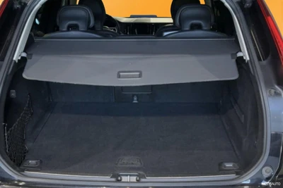 Volvo XC60 B4 AWD MHEV Inscription aut 2020, photo 3/7