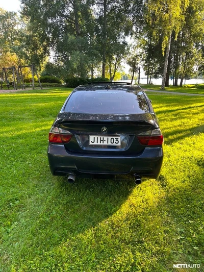 BMW 335 2009, photo 6/12