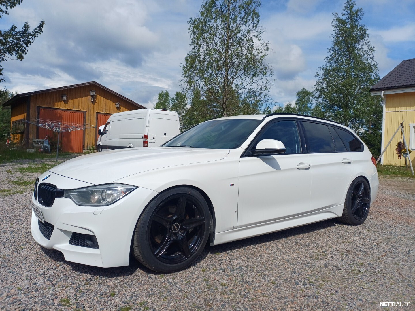 BMW 320