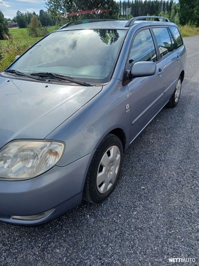 Toyota Corolla 2003, kuva 1/8
