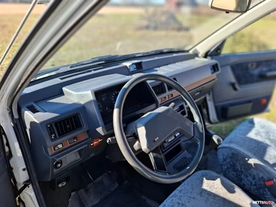 Mitsubishi Space Wagon 1989, kuva 4/12