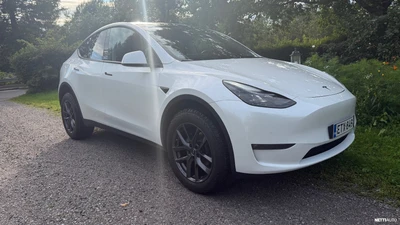 Tesla Model Y Long Range 2021, kuva 4/15