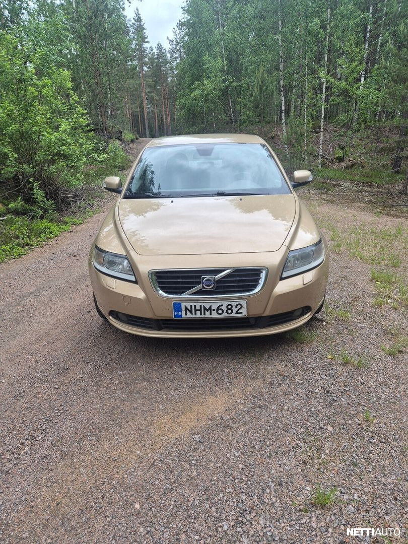 Volvo S40