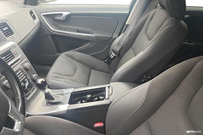 Volvo V60 2011, photo 3/3