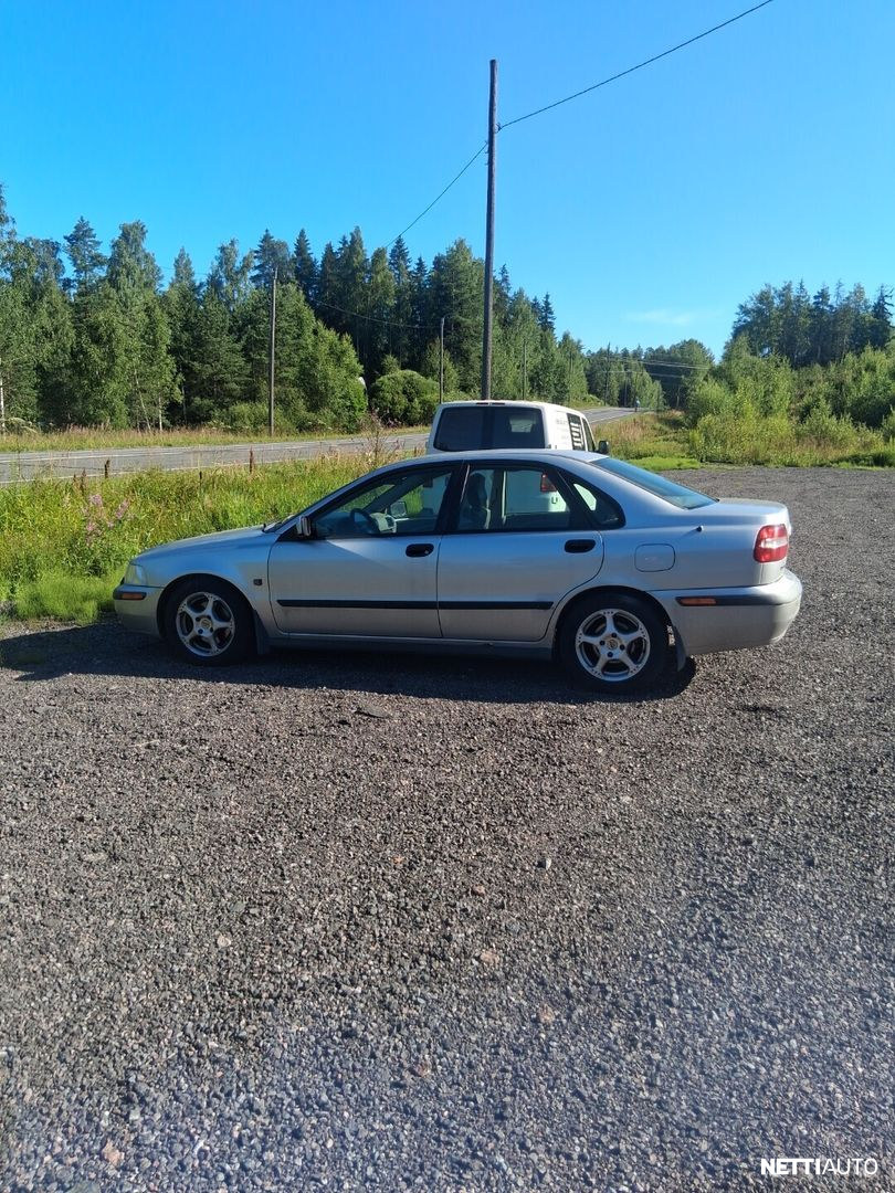 Volvo S40