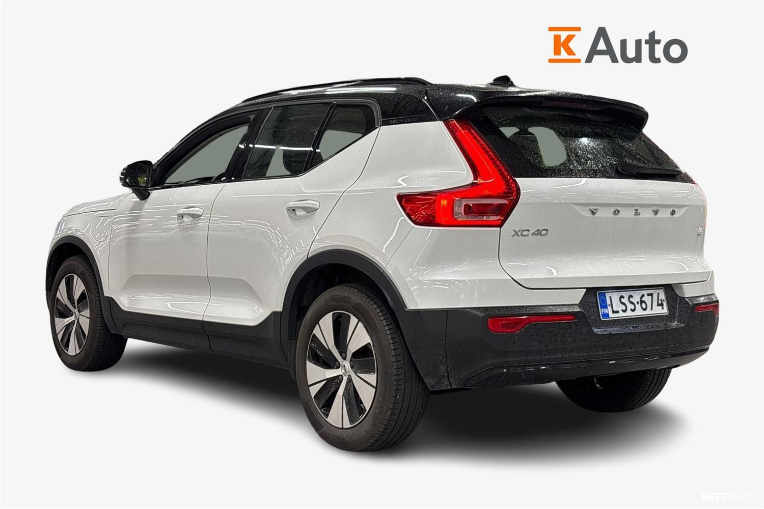 Volvo XC40 2021, photo 2/3