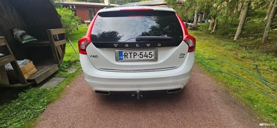 Volvo V60 2015, photo 5/16
