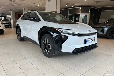 Toyota bZ4X Launch Edition AWD 2025, kuva 6/19