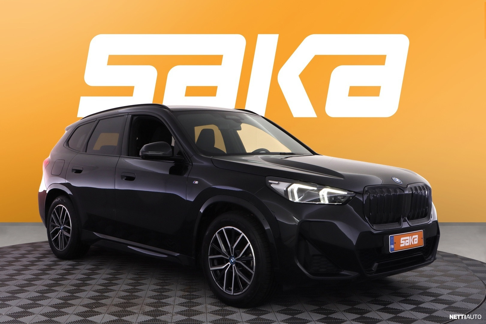 BMW iX1