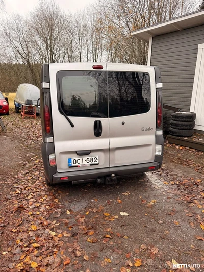 Renault Trafic 2005, photo 2/13