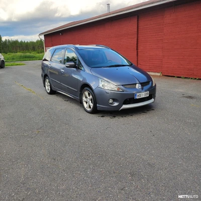 Mitsubishi Grandis 2008, kuva 2/8