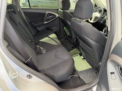 Toyota RAV4 2,0 VVT-i 4WD Luxury 2006, photo 6/8