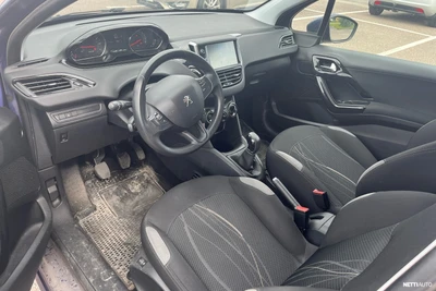 Peugeot 208 Active VTi 95 3-ov 2012, kuva 5/5