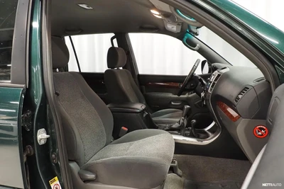Toyota Land Cruiser 3,0 D4D Luxury 5h 2004, photo 3/28