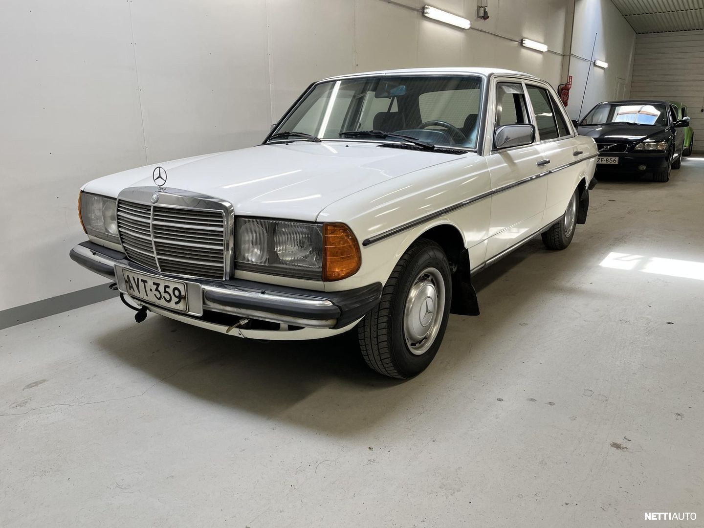 Mercedes-Benz 200