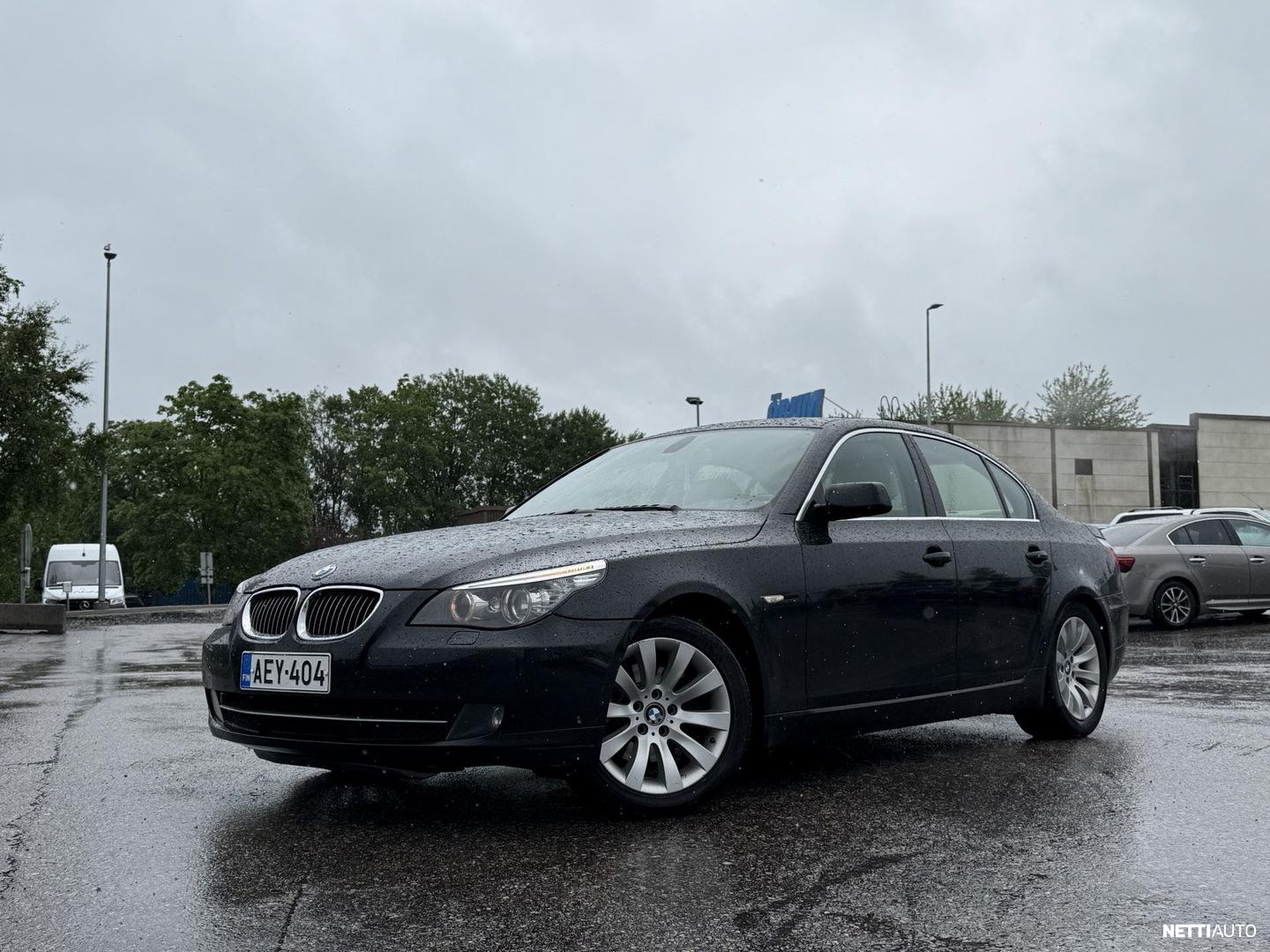 BMW 523
