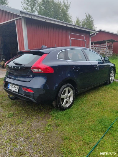 Volvo V40 D2 (115) Momentum 2014, photo 7/10