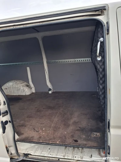 Toyota Hiace 2,5 D-4D 95 4ov pitkä 2008, photo 6/8