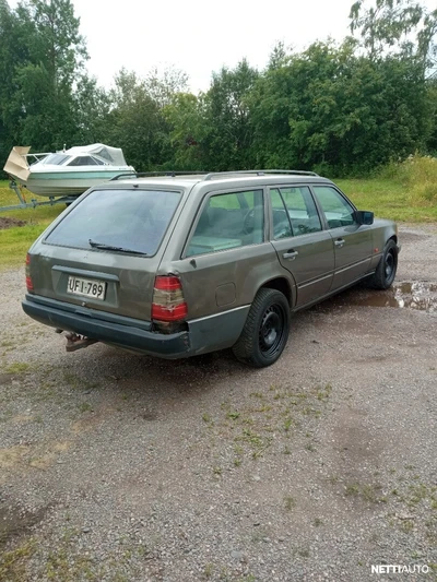 Mercedes-Benz 230 1989, kuva 5/8