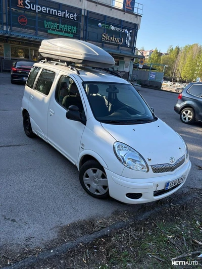Toyota Yaris Verso 2004, kuva 3/8